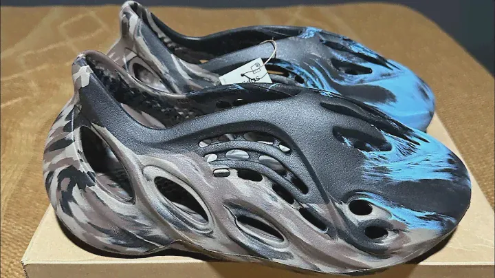 ADIDAS YEEZY FOAM RUNNER MX CINDER