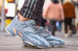 Кроссовки Adidas Yeezy 700 Wave Runner Inertia Gray